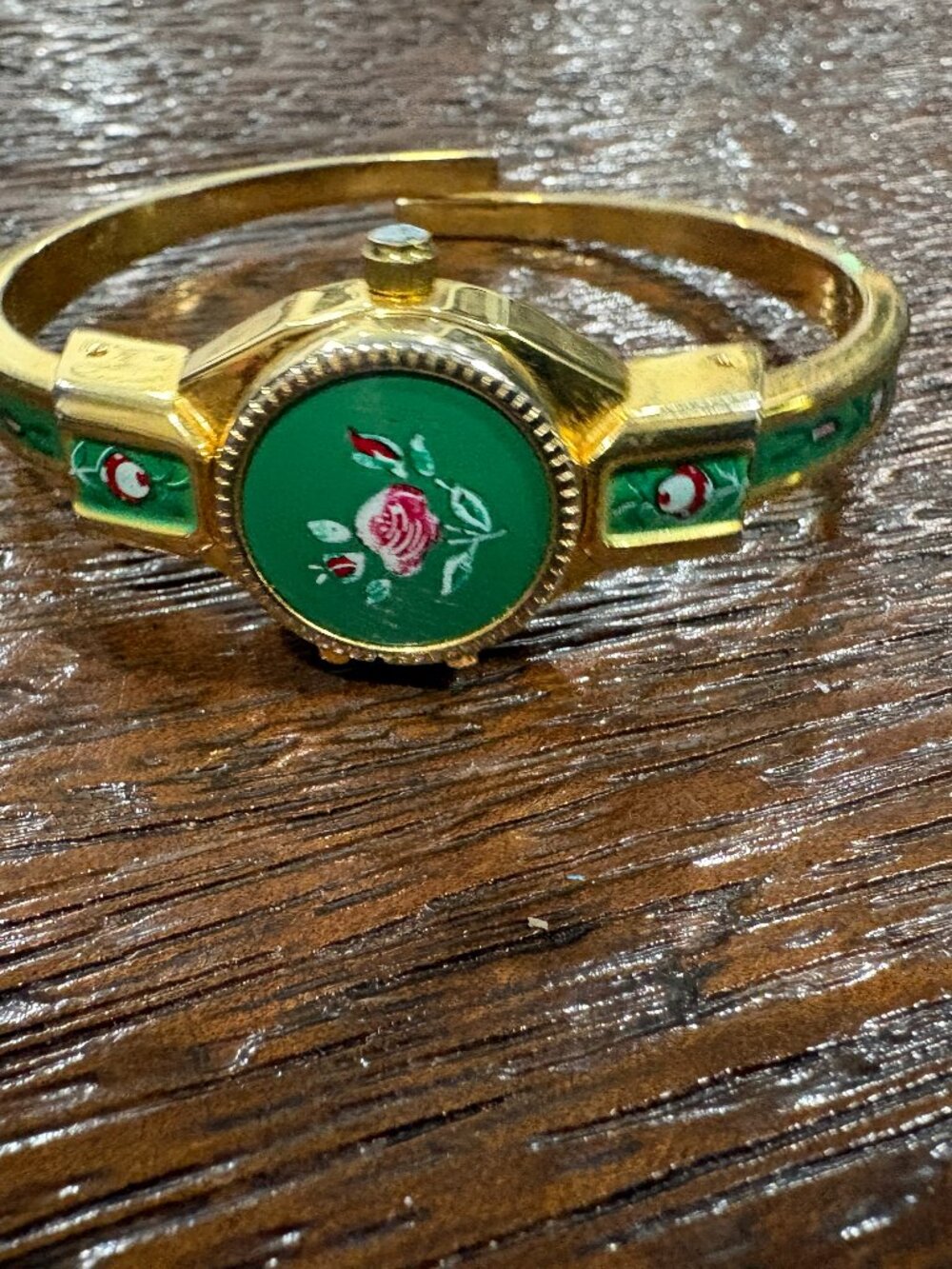 Vintage Chandler Gold Tone Peekaboo Watch Green Floral enamel 70's cuff